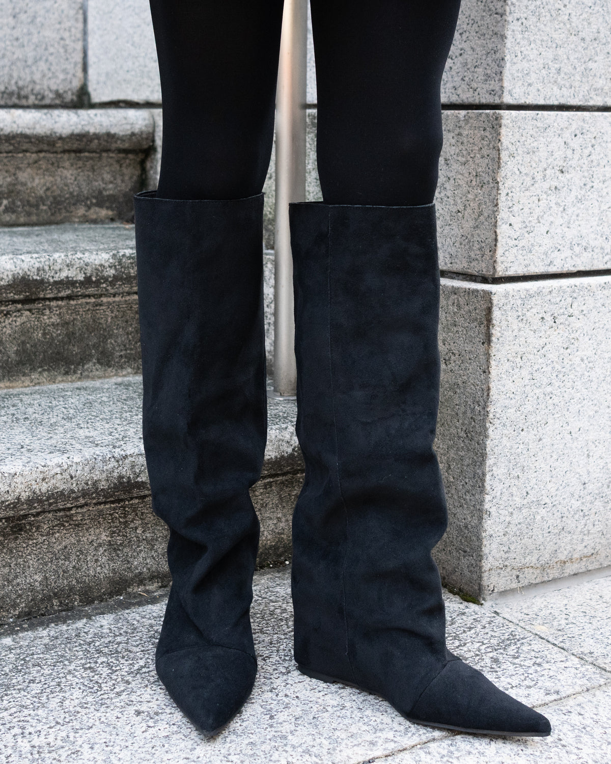 SUEDE / BLACK