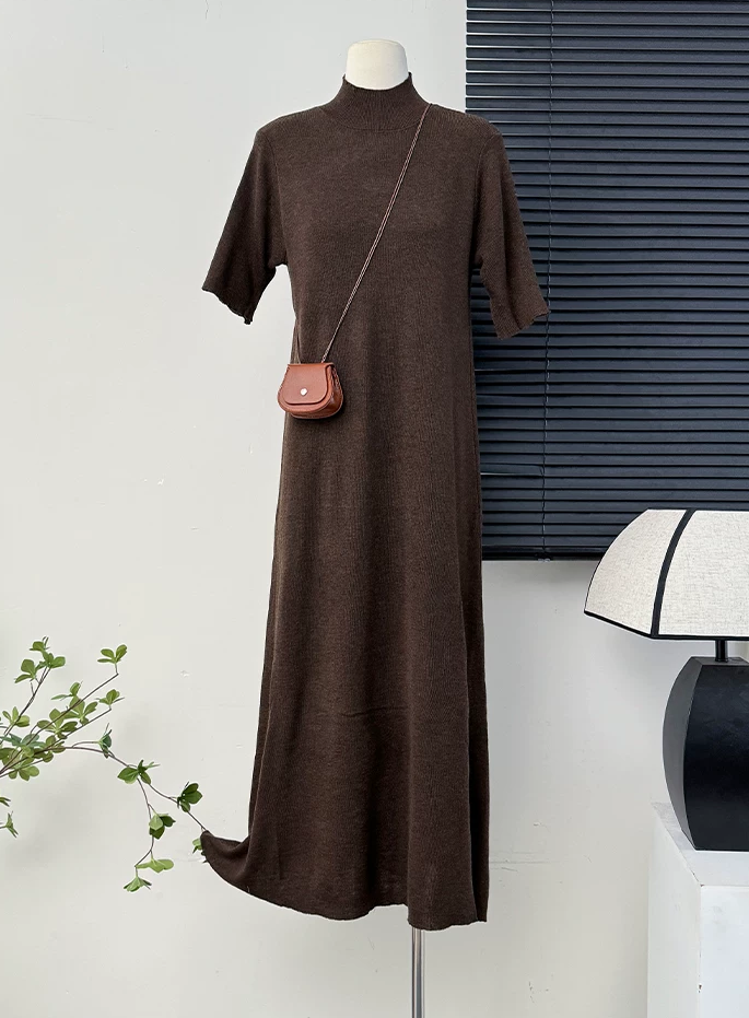 Stretchy A-line knit dress